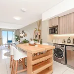 Tyrwhitt Luxury Apartment In Rosebank
