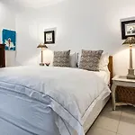 Sandton Stay Casa Rosa