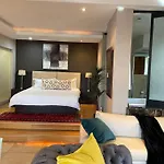 Apartment On 8Th