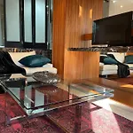 Apartment On 8Th