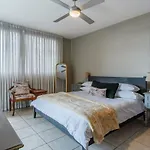 Lovely 3 Bedroom Apartment In The Heart Of Sandton 505