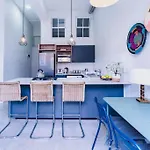 Modern 1 Bedroom Apartment In Braamfontein Werf