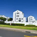 Secure And Comfortable , Fully Equipped Unit