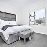 2 Bedroom 2 Bath Luxury - Sandton Cbd