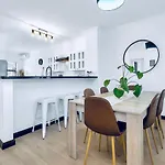 2 Bedroom 2 Bath Luxury - Sandton Cbd