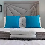 Apex Serviced Apartments