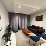 Stunning 2 Bedroom Apartment In Rosebank Central