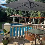 Riverclub Guesthouse, Oasis In Sandton