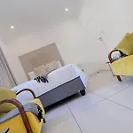 Ease Guesthouse