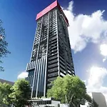 Lovely Spacious Studio In The City Of Gold!