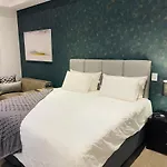 Sandton Skye Premium 515