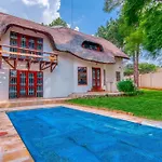 Charming Country Villa Sandton With Back Up Power & Water
