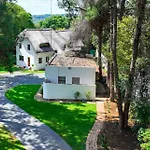 Charming Country Villa Sandton With Back Up Power & Water
