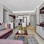 Executive And Spacious Apartments In Masingita Towers Sandton