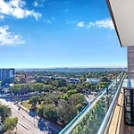 Exclusive 2Bed/2.5 Bath In Sandton