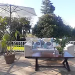 Nine Loch Guesthouse