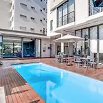Urban Oasis Apartments At One Hyde Park