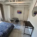 Stunning Stay In Sandton - Back Up Power & View
