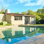 Hidden Retreat In Kensington
