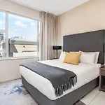 Tyrwhitt Serviced Apartments In Rosebank