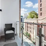 Tyrwhitt Serviced Apartments In Rosebank