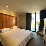 Sandton Michelangelo Towers Luxury Apartment Suite