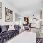 Lush 2 Bed, 2 Bath In Dainfern With Back Up Power