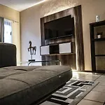 Banbury Estate Luxury Apartment