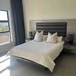 11 @ 7 On Middle Sandton