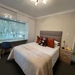 Tanelsa Apartment On West