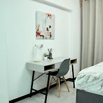 Medon Luxury Suites With Power Back Up Bryanston Sandton