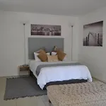 Bryanston Elgin - Cottage 1