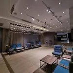 Sandton Skye - Luxury Apartment