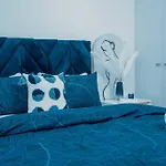 Ocean Blue Sky-Luxury Apartment-Power Backup