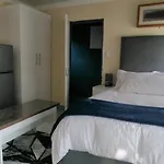 Zwelibanzi Guesthouse