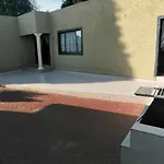 Zwelibanzi Guesthouse