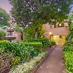 Dunton Guest House