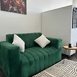 521 Cityview Poised Paleis