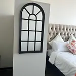 521 Cityview Poised Paleis