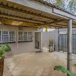 Roslin Apartments