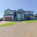 Eye Of Africa Luxury Golf Suite