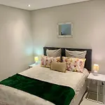 Oam The Paramount Rosebank Luxury One-Bedroom