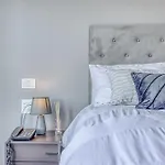 Luxurious One Bedroom Apartment - Capital On Park