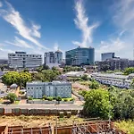 Luxurious One Bedroom Apartment - Capital On Park