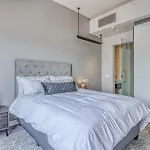 Luxurious One Bedroom Apartment - Capital On Park