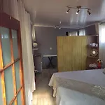 Issa Guest Cottage