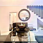 Villa In The Heart Of Sandton