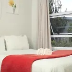 East Prestige Lodge