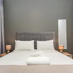 Easy Stay - The Median Rosebank