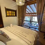 Luxury Boutique Nature Stay! Northcliff - Sunset Views, Solar, Work, Pool
